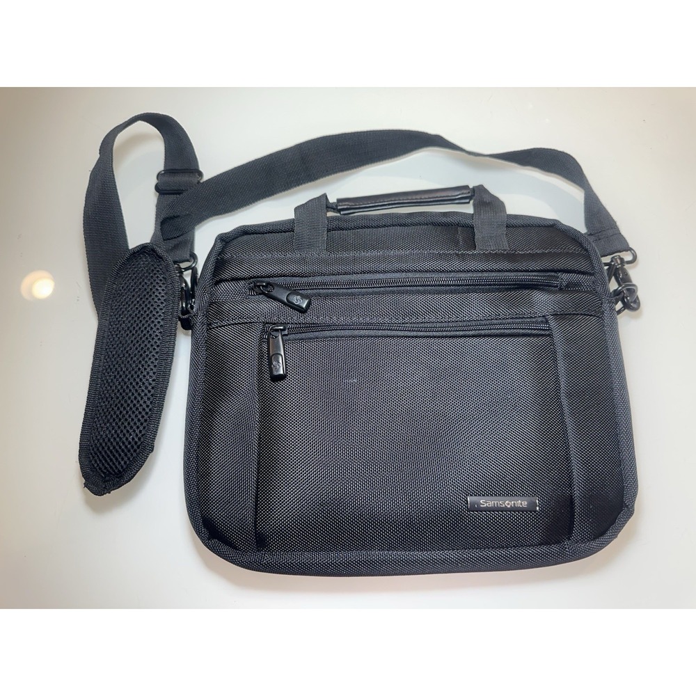 Samsonite Classic Black Business Travel Laptop Bag w/Shoulder Strap 11"